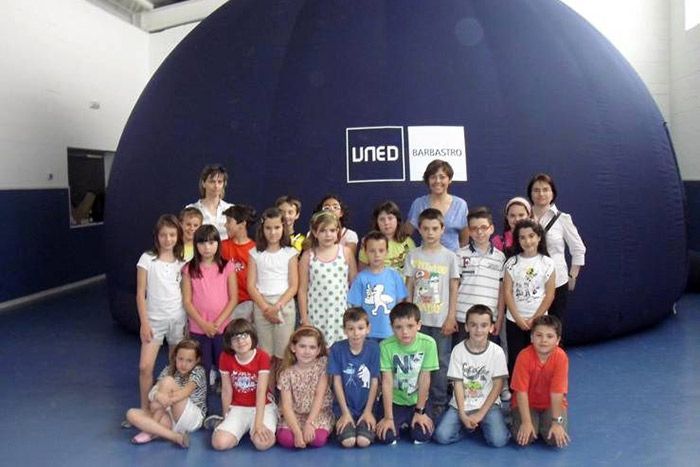 El planetario de la UNED estará en Fraga dos semanas