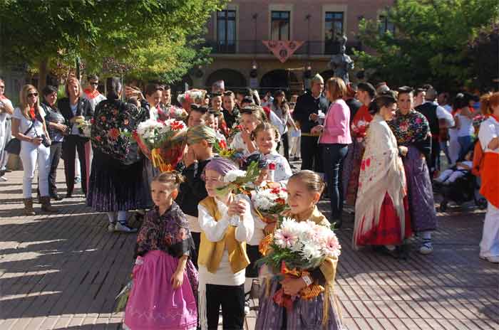 Fraga honra a la Virgen del Pilar