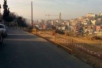 El Ayuntamiento de Fraga inicia la construcción de nuevas plazas de aparcamiento en el CEIP Miguel Servet 