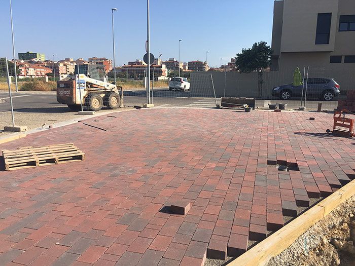 Siguen en marcha las obras de la calle Parroquia, calle San Antonio y exterior CEIP María Moliner