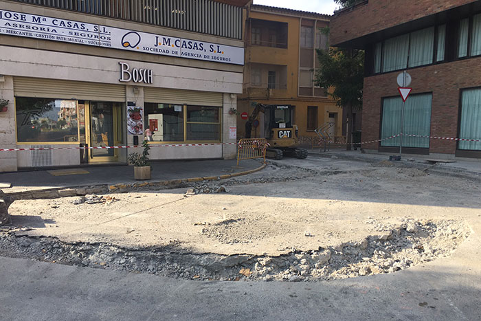 Desde Enero a Octubre de 2016, el Ayuntamiento invierte 804.084,22€ en 82 proyectos de  Obras