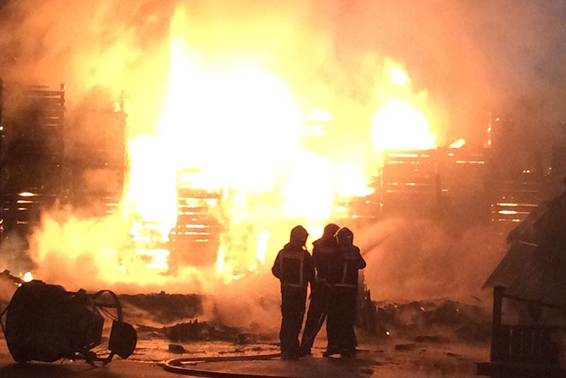 Incendio en un almacén de fruta de Torrente de Cinca