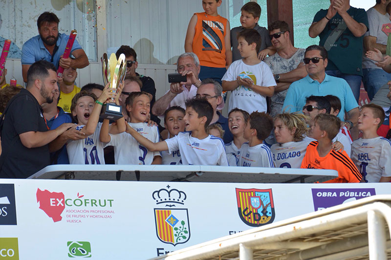 El Nàstic de Manresa, campeón del I Torneo Benjamín Ciudad de Fraga 